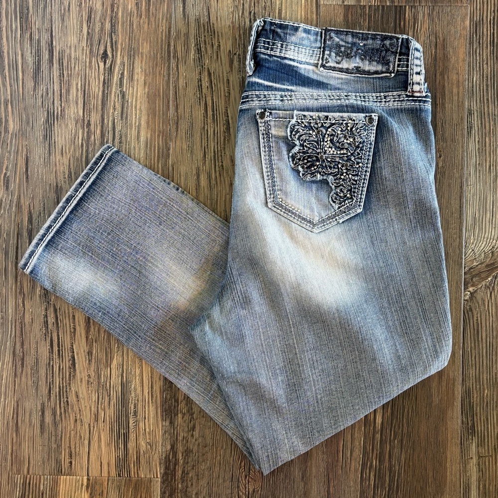 Hydraulic Bailey Blue Jean Capris Size 16 Distressed Embroidered Embellished Y2K